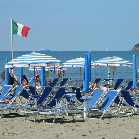 Affittacamere Ambra Marinella di Sarzana Kültér fotó